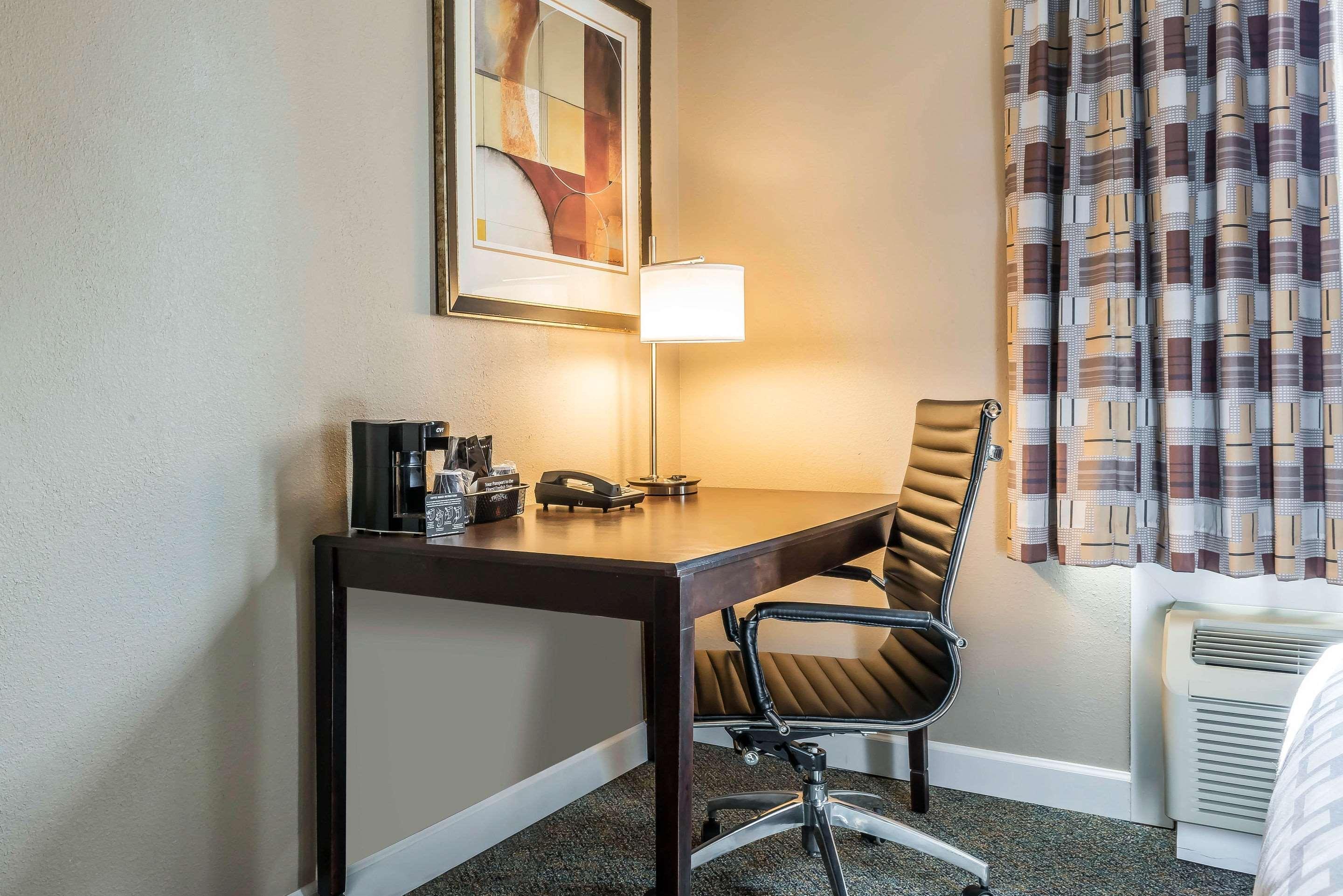 Clarion Inn Belle Vernon Dış mekan fotoğraf